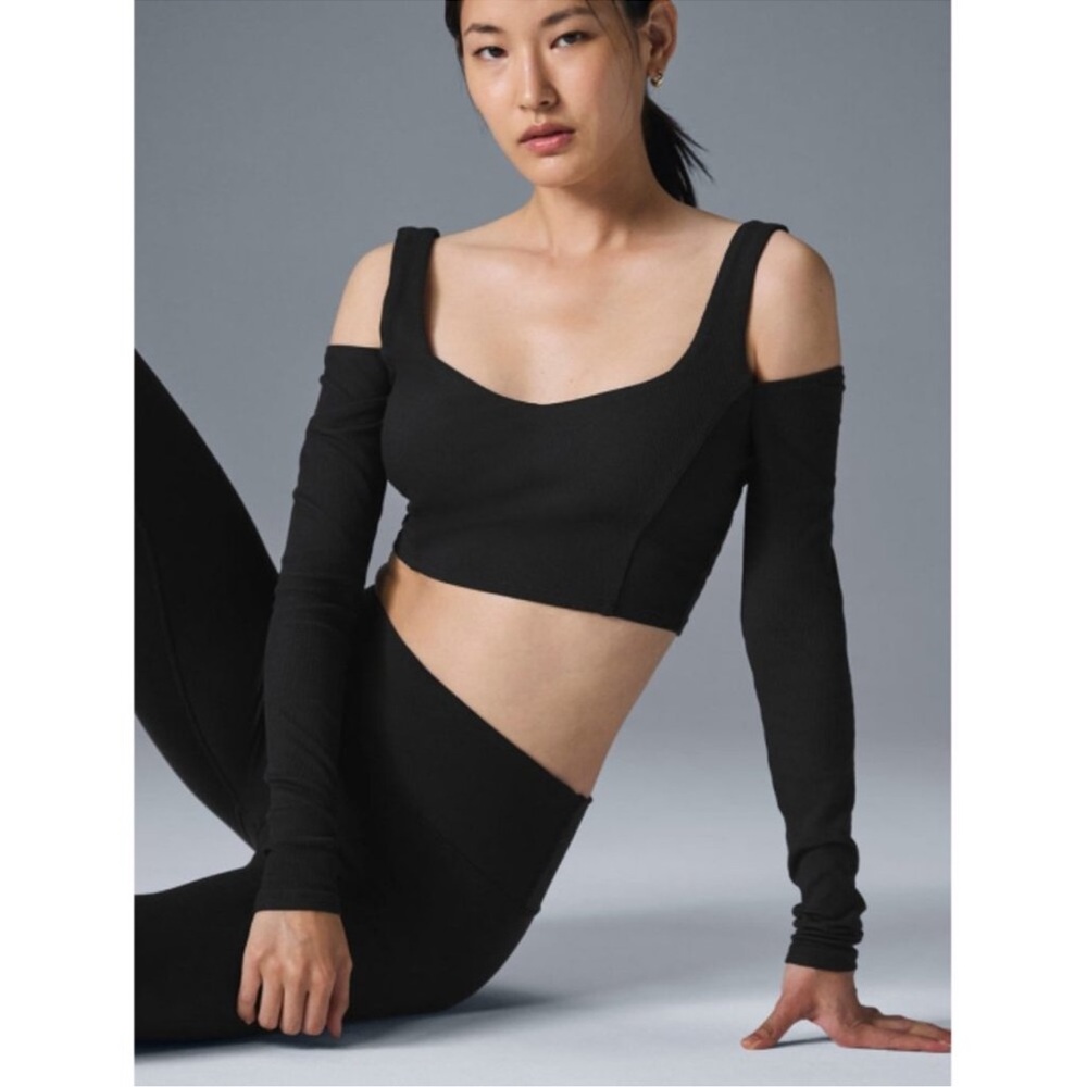 Alo Yoga RIBBED CROPPED BUTTERFLY LONG
SLEEVE Size XS Black